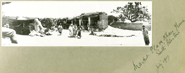 Place du marché, Khan Yunis, Palestine du Sud, juillet 1917